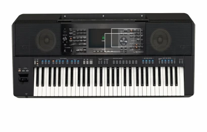 Image of the device Yamaha PSR-SX920 with a wide variety of screen protectors.